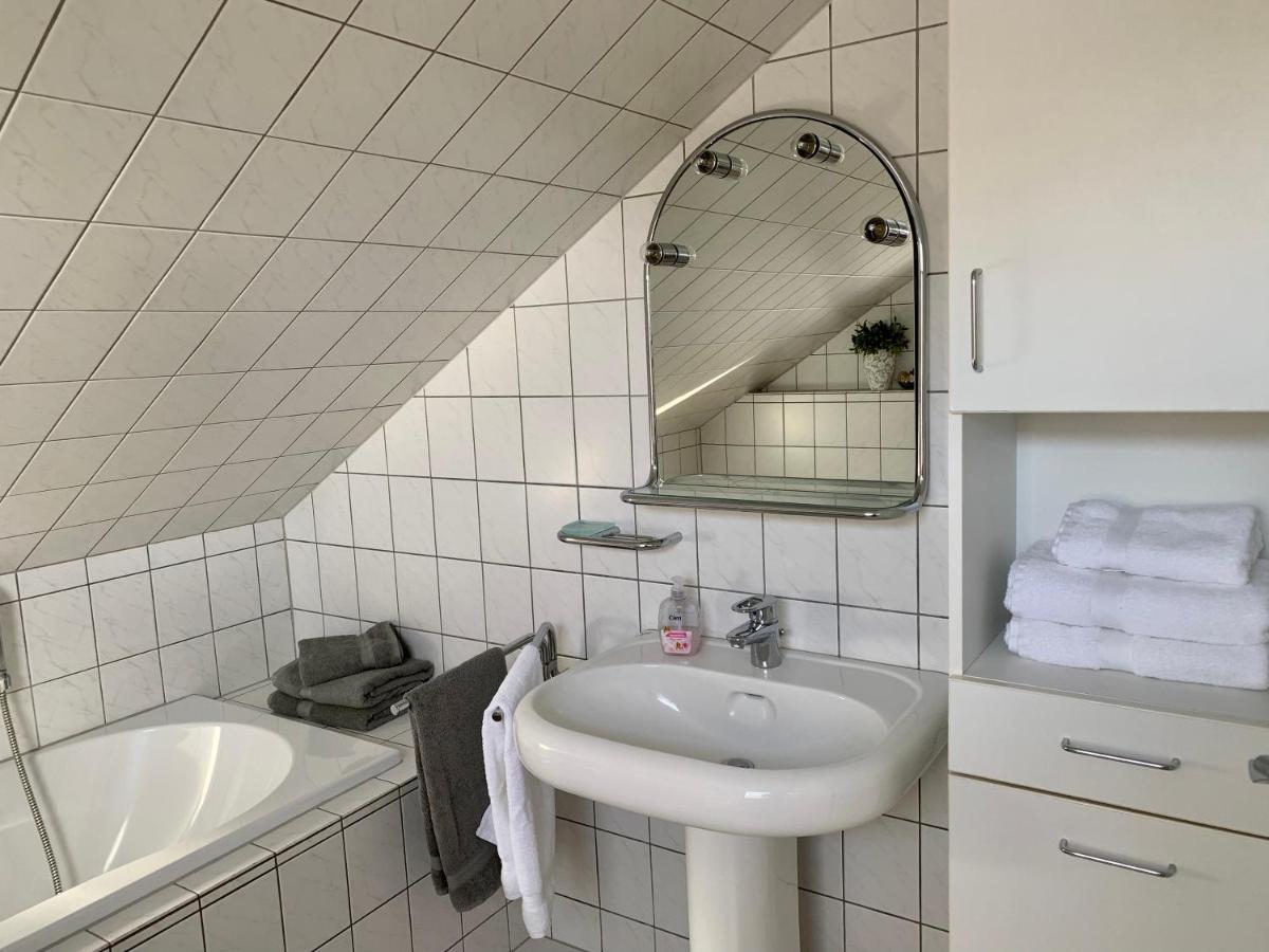 MEINE OASE Ferienwohnung NICHT für Monteure und Gewerbetreibende Horn-Bad Meinberg Exterior foto